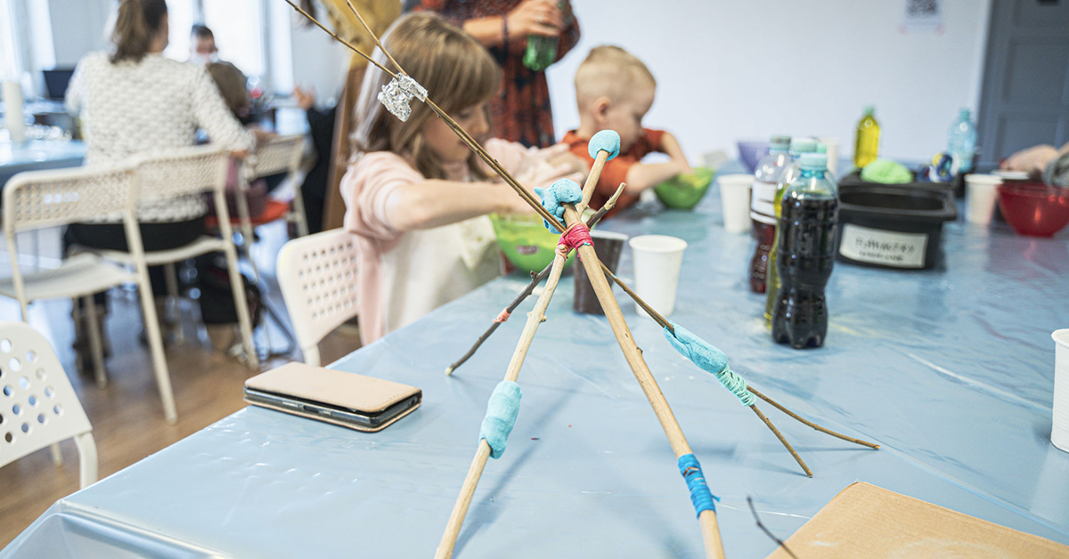 Rosnąca sztuka | warsztaty rodzinne dla dzieci w wieku 5–8 lat