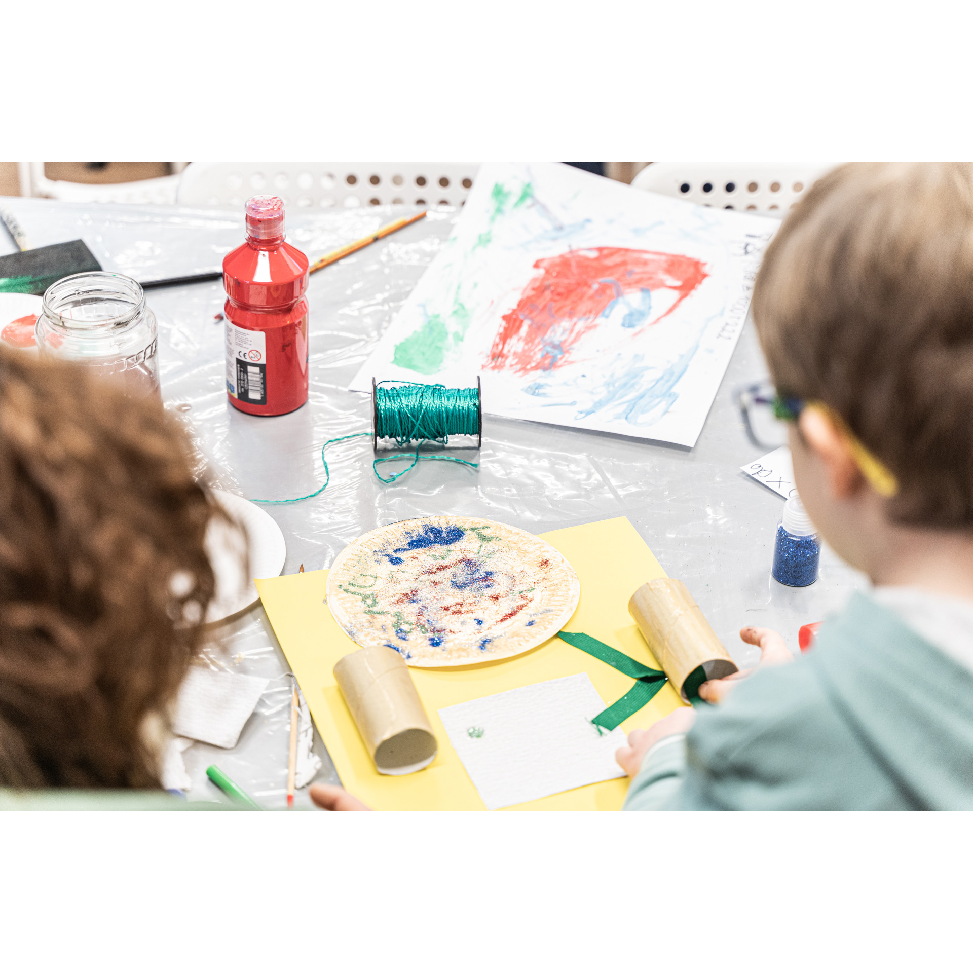 Rzeźbiarskie rysowanie | warsztaty rodzinne dla dzieci w wieku 7–12 lat | PL + UA